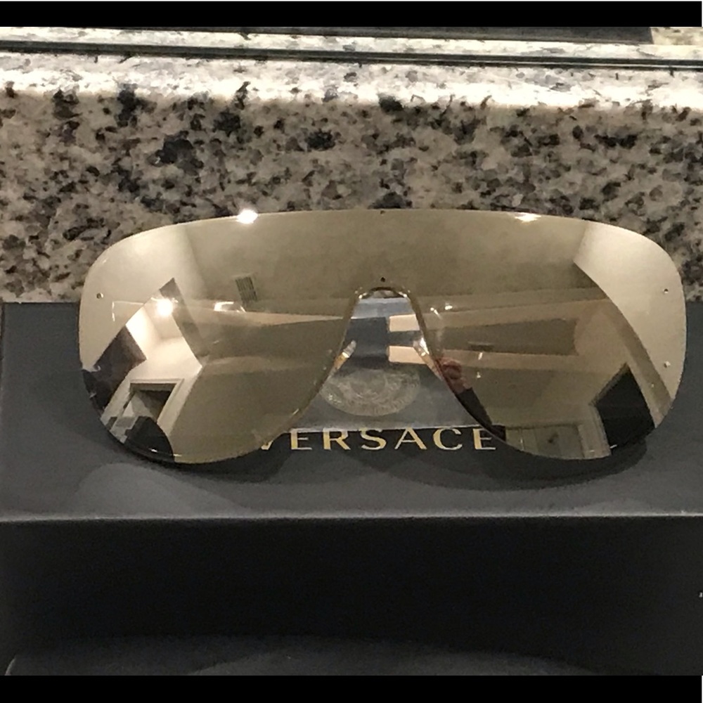 AUTHENTIC Versace sunglasses **NEW**